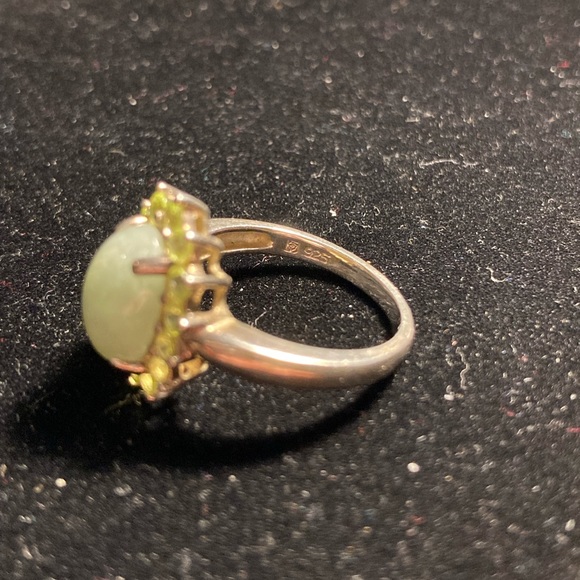 Michelle Albala Jade and Peridot Sterling Silver Halo Ring - Picture 6 of 6
